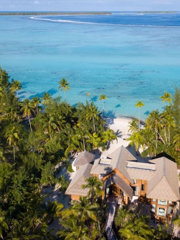 🏝️ Unwind in Luxury: Discover Tetiaroa's Finest Stay 🌟