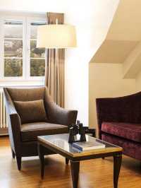 🌟 Bern's Best: Bellevue Palace's Luxe Comforts 🌟