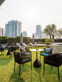 🌟✈️ Bangkok's Best: Carlton Hotel Sukhumvit 🏨🍹