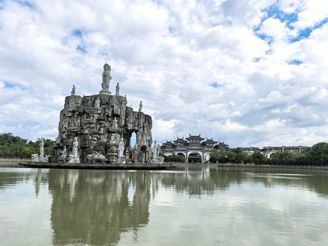 旗山萬佛寺。
