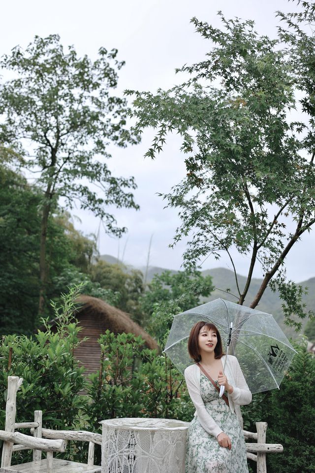 誤闖入了愛麗絲仙境的童話小屋!!。 誤闖入了愛麗絲仙境的童話小屋!!。