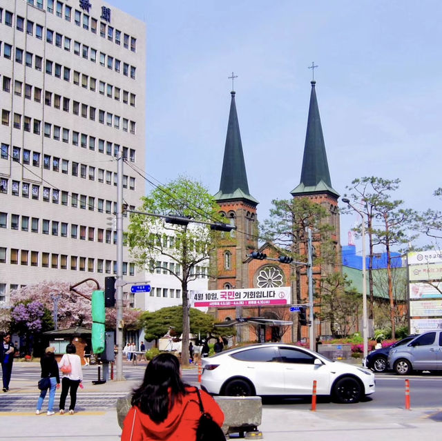 Daegu metropolitan city. Church beauty with Cherry Blossoms