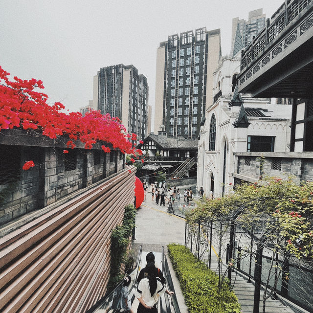 白天很一般｜探索山城記憶，CityWalk彈子石老街，適合晚上來看重慶夜景