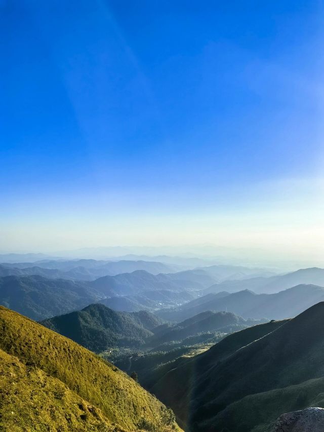《廣西小眾露營地——北流四勝頂，邂逅自然之美》。