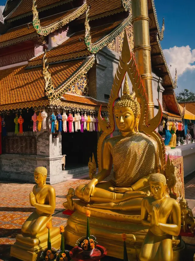 清邁必打卡 雙龍寺 雲端上的金色廟宇