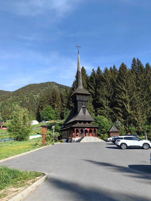 吸血鬼古堡與童話山巒：解碼東歐秘境的雙面浪漫