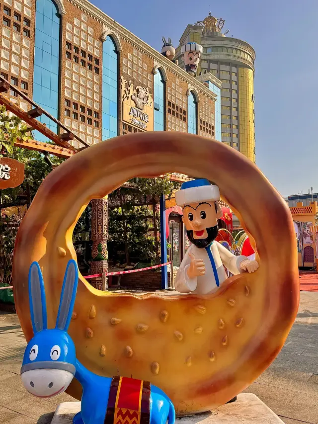 The first stop on your Xinjiang tour!!! Here's your photo guide to the Urumqi Grand Bazaar.