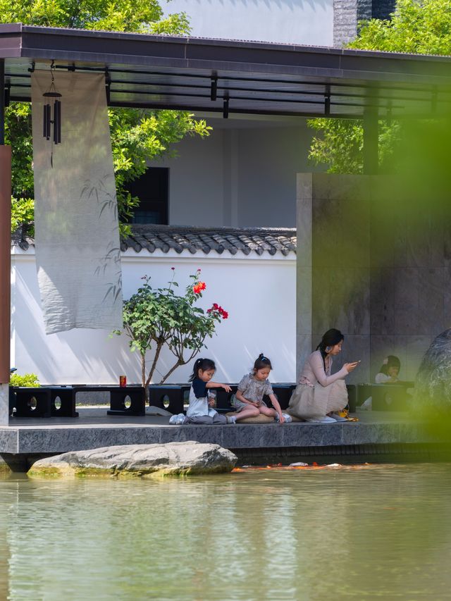 唔想返工？嚟呢度躺平就啱！