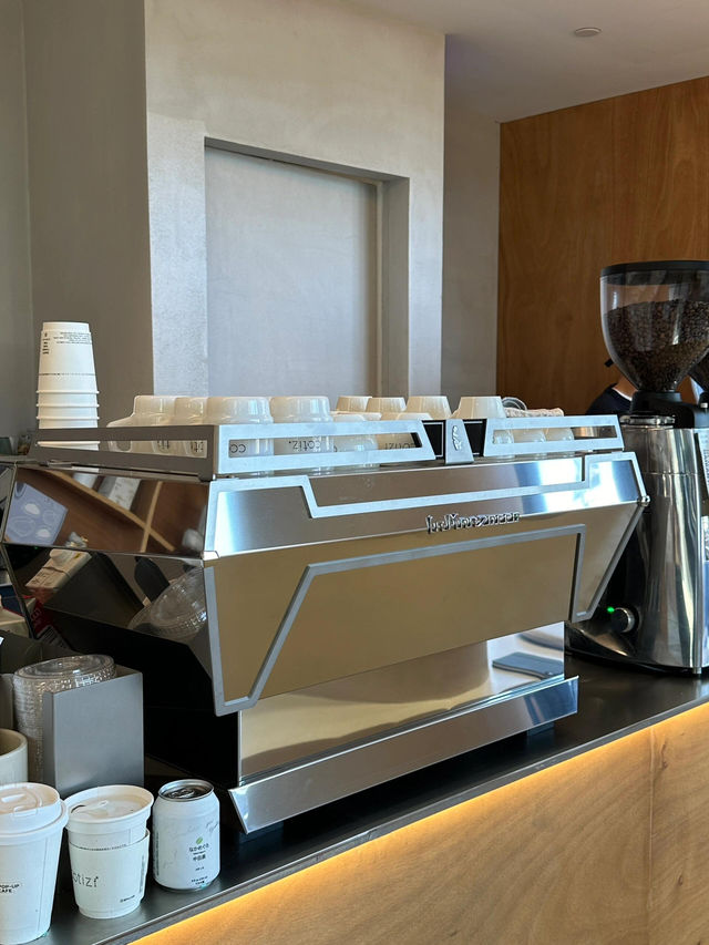 ✨澳門開心果抹茶控集體暴動！Cotiz這家店藏著「天堂級甜點」