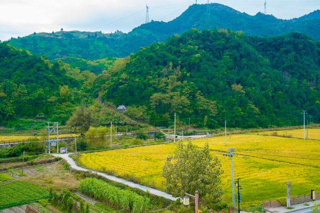 上饶望仙谷旁的寶藏民宿 住進山水裡