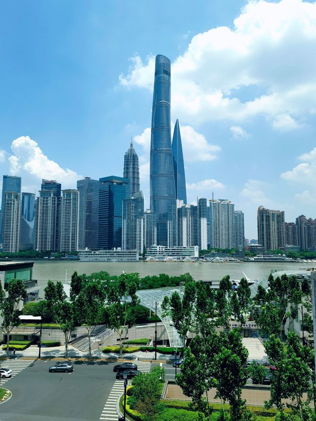 喺度，欣賞現代都市同歷史文化嘅美韻