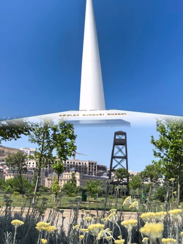 巴庫係一座融合咗古老傳統同現代風貌嘅城市