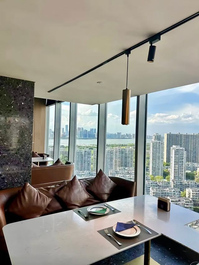 杭州必住！瑞萊克斯大酒店嘅絕佳位置同豪華