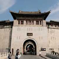Two Massive City Gates on One Street? Welcome to Lijingmen, Luoyang! 🏯