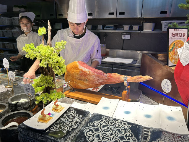 🦞 頂界海鮮｜浮誇但實在的自助火鍋體驗