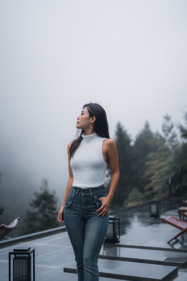 秋日 雨天 山林 私湯