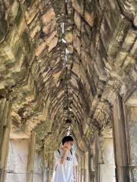 Sacred Journey towards Baphuon Temple: The Mountain of Gold Reborn! 🏔️✨