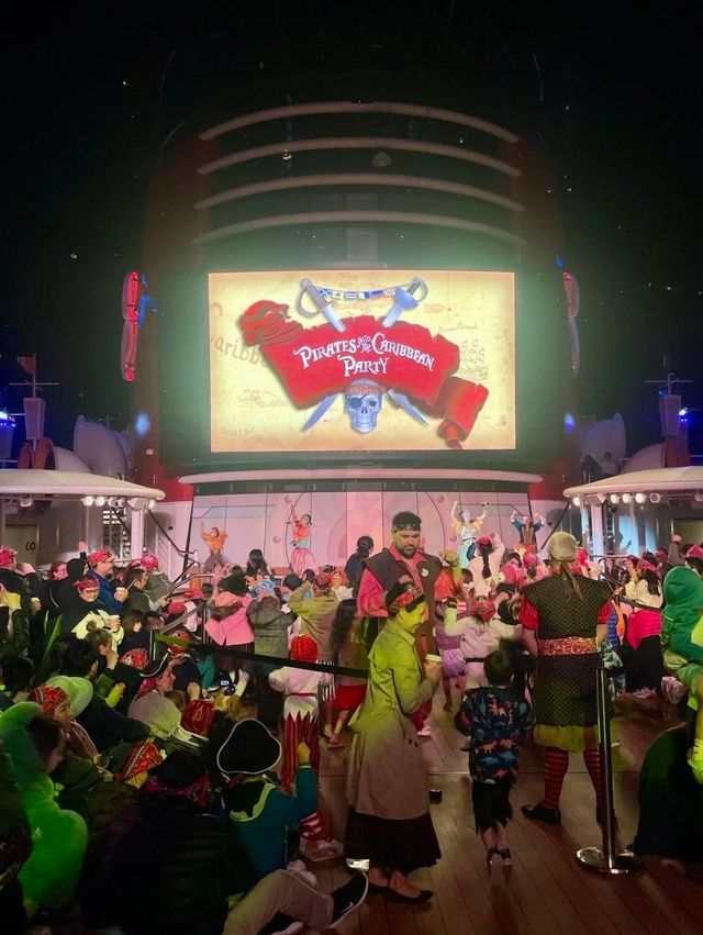 Just got off the Disney Wonder✨ Here’s what I wish I knew BEFORE sailing...