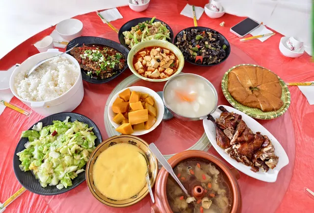 不上班，去昆明追風