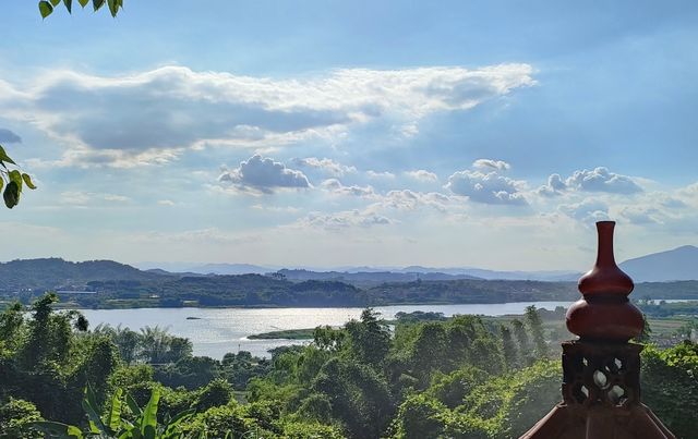 一脈忠義承山海,兩岸香火映扶搖 一脈忠義承山海,兩岸香火映扶搖