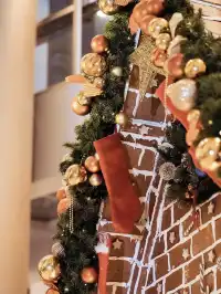 當迪拜的市集開啟節日限定模式...