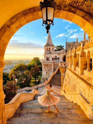 โจลิน ไซ ทำให้ปรากกลับมาเป็นที่นิยมอีกครั้ง! การได้เห็นเธอตัวจริงนั้นดีกว่าการได้ยินเสียงเธอเป็นล้านครั้งเสียอีก