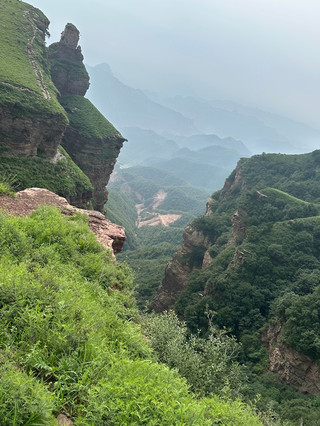 ภาพถ่ายทางอากาศของสถานที่ท่องเที่ยวที่ซ่อนเร้นและไม่ค่อยมีคนรู้จักในเทือกเขาไท่หาง มณฑลชานซี นั้นงดงามจนน่าทึ่ง