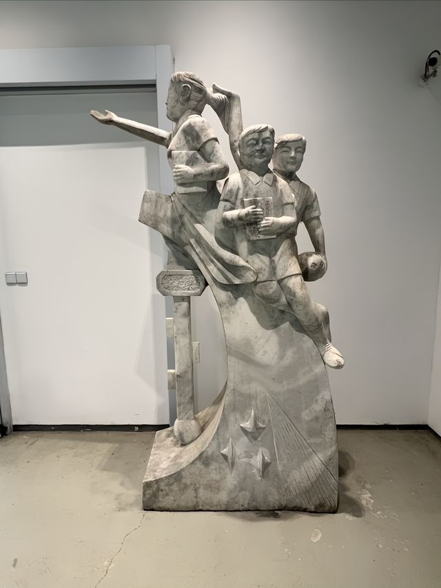 邊緣故事來了