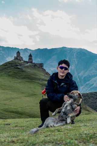Kazbek | Finally stepping onto the cover of Lonely Planet