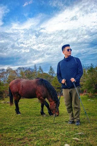 The Ultimate Guide to Hiking Laopingtuo in Benxi | The "Little Altay" of Liaoning: Alpine Meadows + Layered Mountains, Plus a One-Day Itinerary with Cold Spring Location: Benxi Manchu
