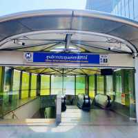 วิธีเดินทางไปสวนเบญจกิติทางรถไฟใต้ดิน