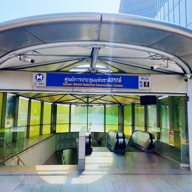 วิธีเดินทางไปสวนเบญจกิติทางรถไฟใต้ดิน