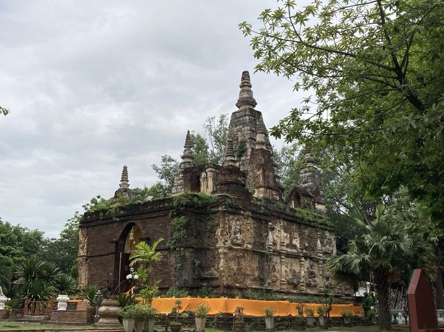 ‘วัดเจ็ดยอด’ พระสถูปเจดีย์ทรงสวย