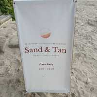 Sand and Tan นั่งชิล ชมวิวทะเล ถ่ายรูปแบบมินิมอล📍