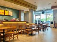 หลบฝนไปดื่มกาแฟ ที่ Starbucks บ้านฉาง