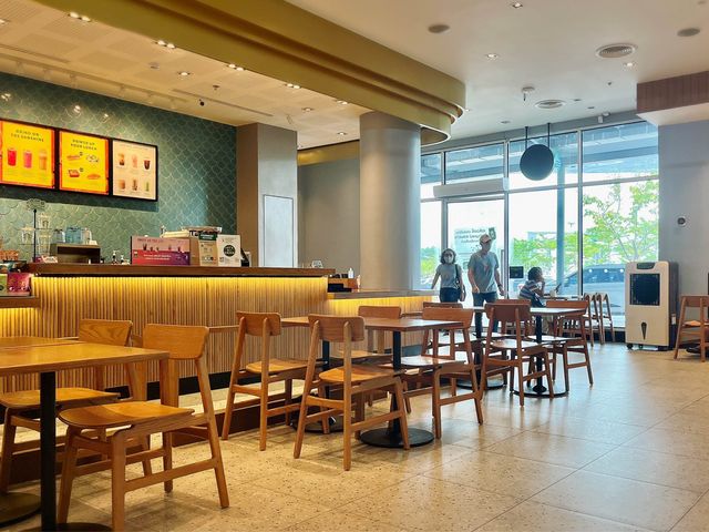 หลบฝนไปดื่มกาแฟ ที่ Starbucks บ้านฉาง