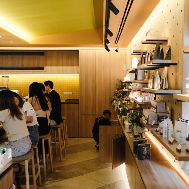 Roots at Ratchathewi คาเฟ่ทำเลดี ติด BTS ราชเทวี 