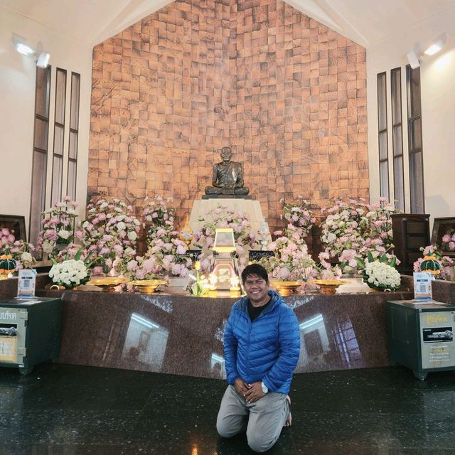 วัดป่ากลางเมืองสกล