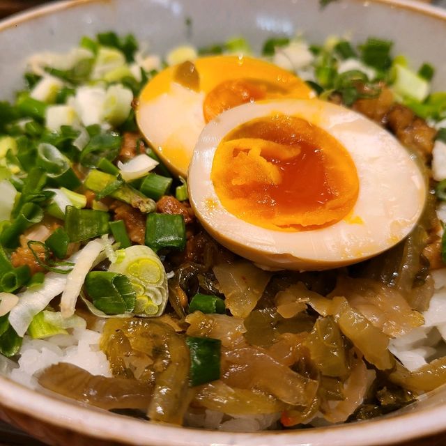 客似雲來的台蔡滷肉飯😋
