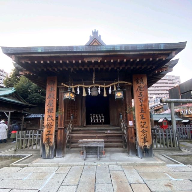 名古屋大須商店街旁的古老神社