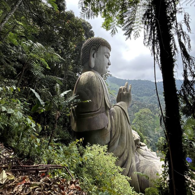 充滿靈氣的佛主與觀世音菩薩