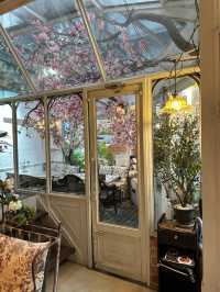 B - story cafe