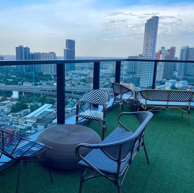 High Streats Rooftop Bar 