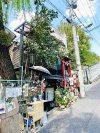 【東京都/ねんねこ神社】谷中にある猫だらけの神社