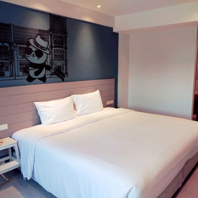 ที่พักหลักร้อยภูเก็ตที่โคตรดี...Recenta Style 