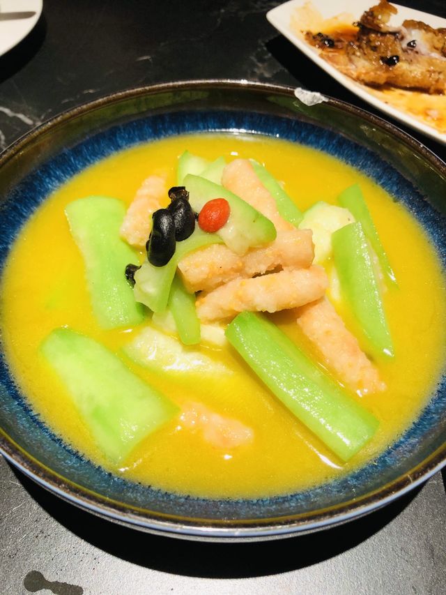 氣氛滿滿的中菜