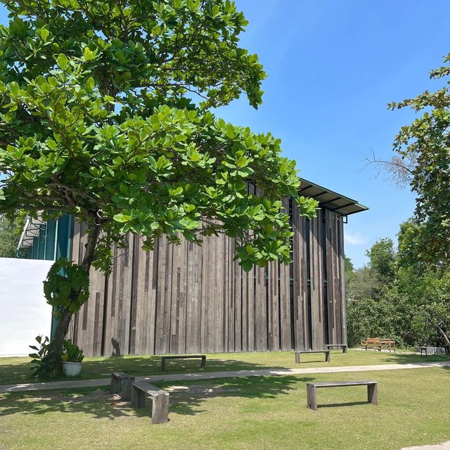 Baanpat - บ้านพัฒก์ คาเฟ่ริมน้ำ