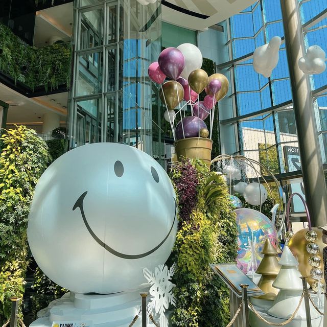 siam paragon - smile always
