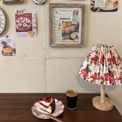 韓国/ソウル【延南洞】外観もインテリア雑貨もとってもかわいい🍓カフェ💕