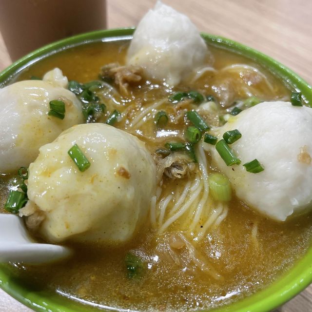 澳門🇲🇴平價美食❣️金利食店特有咖哩雙辣湯😗